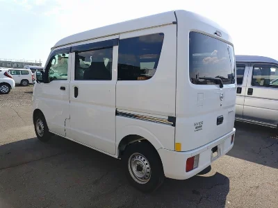 NISSAN CLIPPER VAN