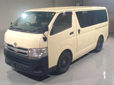 TOYOTA REGIUS VAN