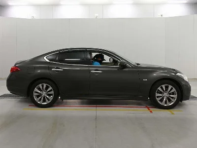 NISSAN FUGA