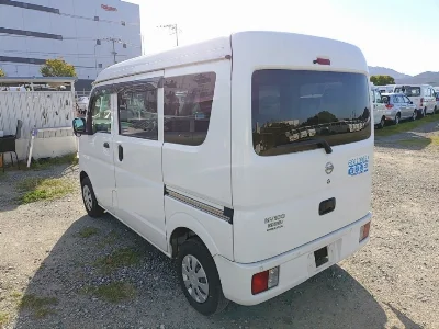 NISSAN CLIPPER VAN