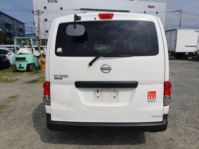 NISSAN NV200
