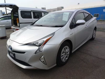 TOYOTA PRIUS, 2017 — лот японского аукциона