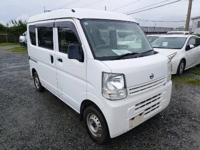 NISSAN CLIPPER VAN