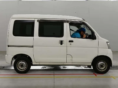 DAIHATSU HIJET VAN