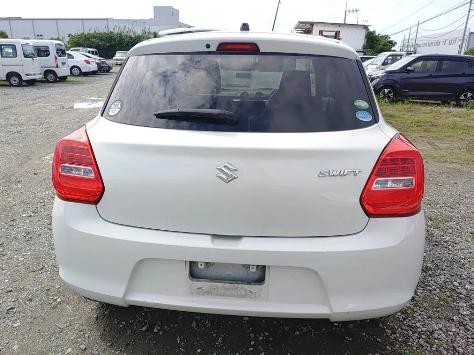 Suzuki Swift  с аукциона в Японии