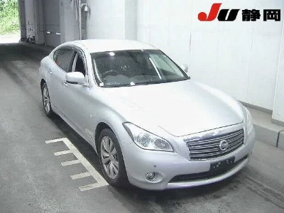 NISSAN FUGA