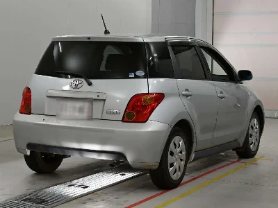 TOYOTA IST