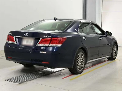 TOYOTA CROWN MAJESTA