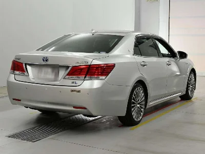 TOYOTA CROWN MAJESTA