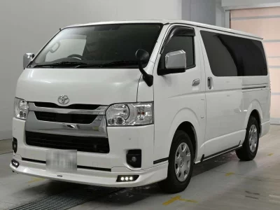 TOYOTA HIACE VAN