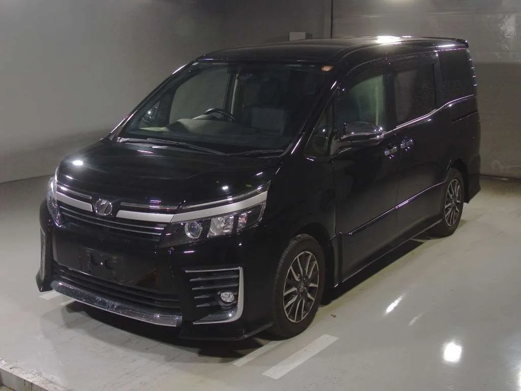 Toyota Voxy 2017