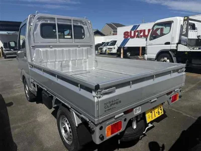 NISSAN CLIPPER TRUCK