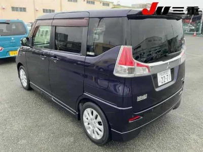 MITSUBISHI DELICA D2