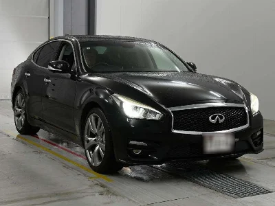 NISSAN FUGA