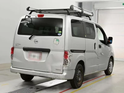 NISSAN NV200