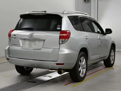 TOYOTA VANGUARD