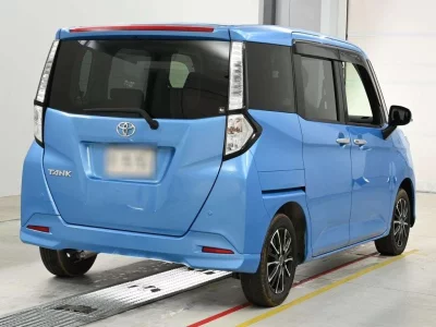 TOYOTA TANK