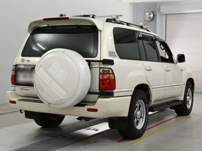 TOYOTA LAND CRUISER