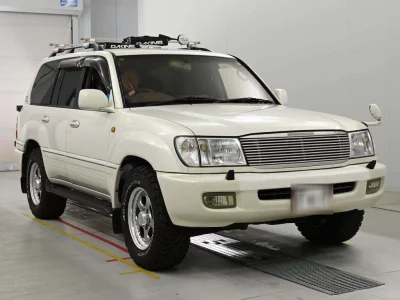 TOYOTA LAND CRUISER