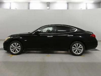 NISSAN FUGA