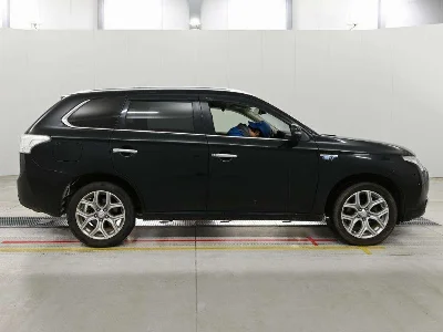 MITSUBISHI OUTLANDER PHEV