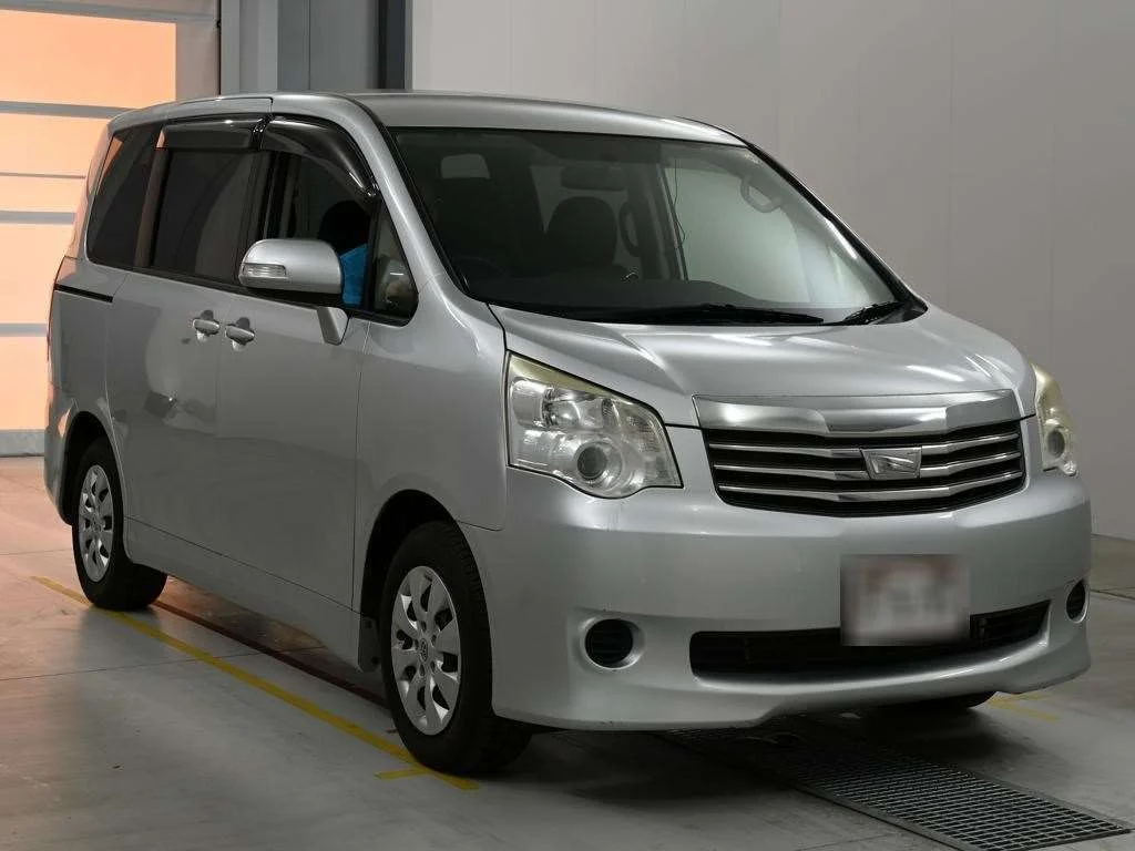 Toyota Noah X, миниатюра 5