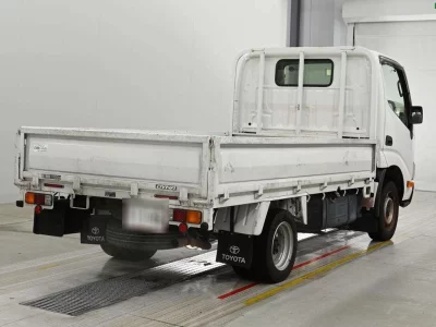 TOYOTA DYNA