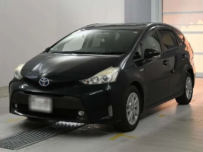TOYOTA PRIUS ALPHA, 2016 — лот японского аукциона