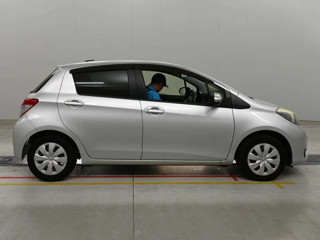 Toyota Vitz FS MILE EDITION, миниатюра 2