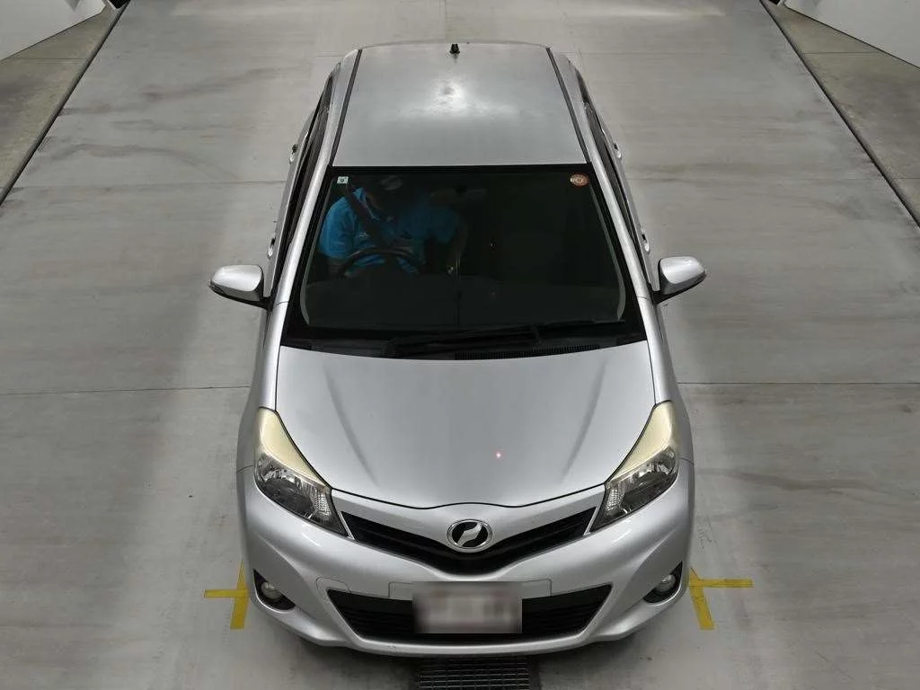 Toyota Vitz FS MILE EDITION, миниатюра 6