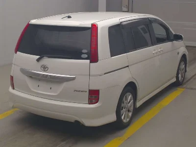 TOYOTA ISIS
