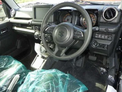 SUZUKI JIMNY NOMADE