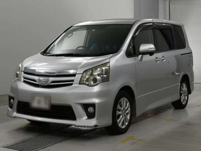 TOYOTA NOAH, 2010 — лот японского аукциона