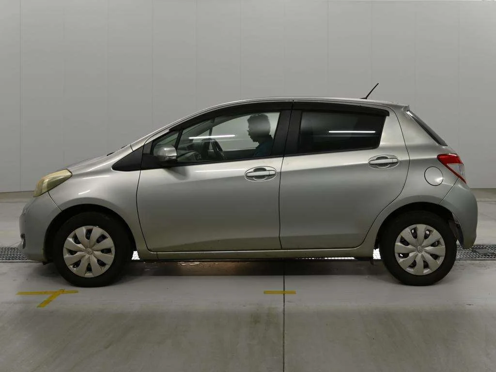 Toyota Vitz F, миниатюра 4
