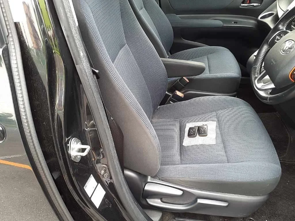 Toyota Sienta G, миниатюра 8