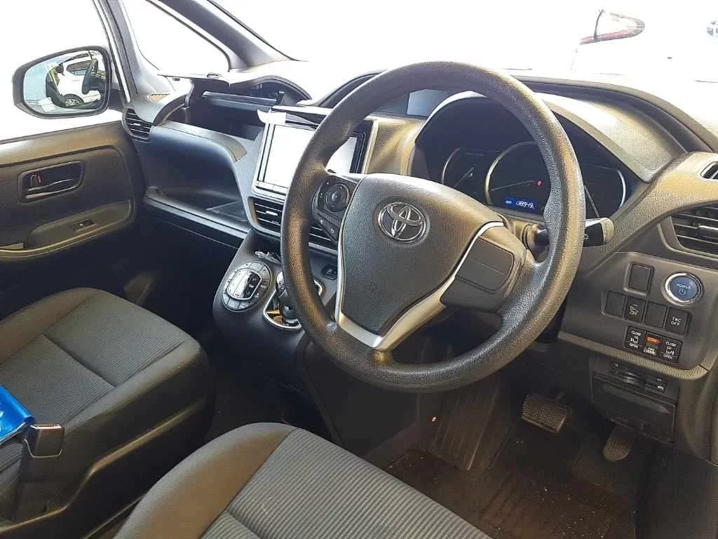 Toyota Noah HYBRID X, миниатюра 6