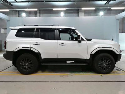 TOYOTA LAND CRUISER 250