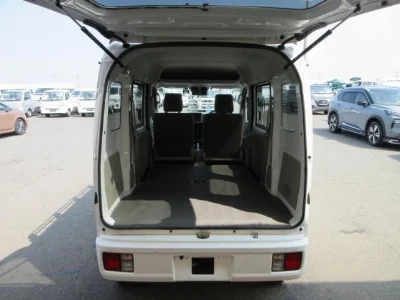 NISSAN CLIPPER VAN