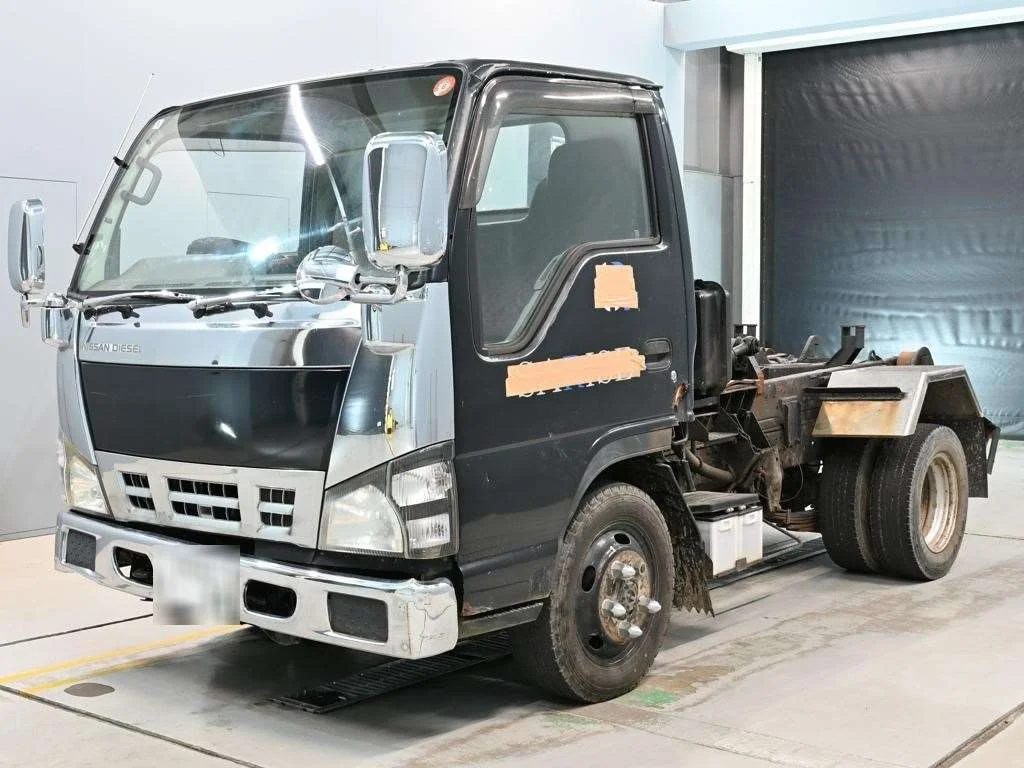 NISSAN DIESEL (UD) CONDOR  с аукциона в Японии