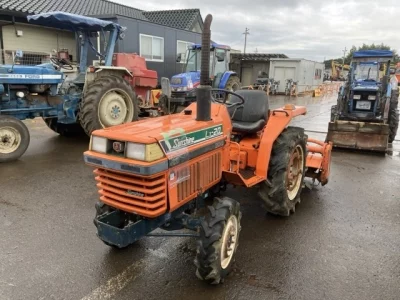 KUBOTA KUBOTA