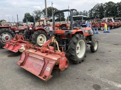 KUBOTA KUBOTA