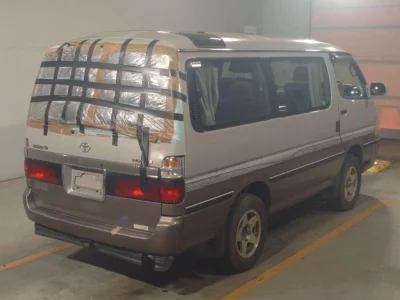 TOYOTA HIACE