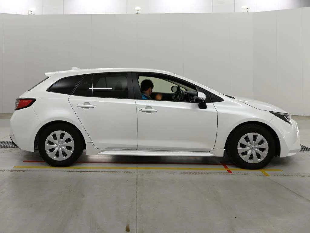 Toyota Corolla Touring  с аукциона в Японии