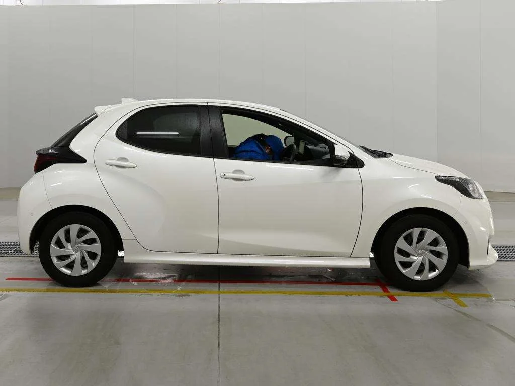 Toyota Yaris HYBRID X, миниатюра 2