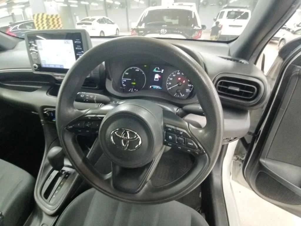 Toyota Yaris HYBRID X, миниатюра 8