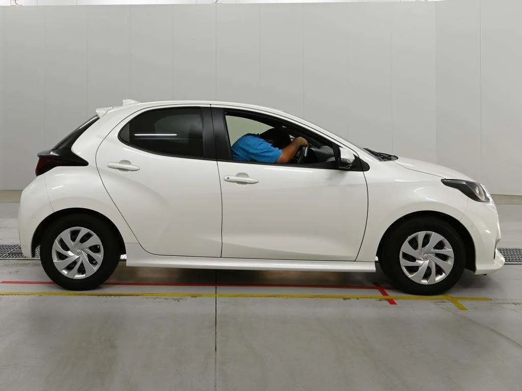 Toyota Yaris HYBRID X, миниатюра 3