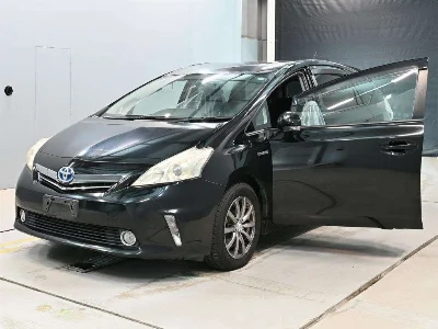 TOYOTA PRIUS ALPHA, 2011 — лот японского аукциона