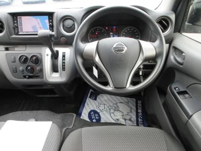 Nissan NV350 Caravan VX 4WD, миниатюра 3
