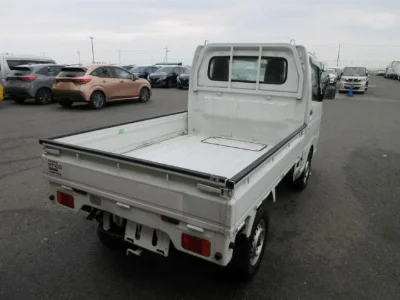 NISSAN CLIPPER TRUCK