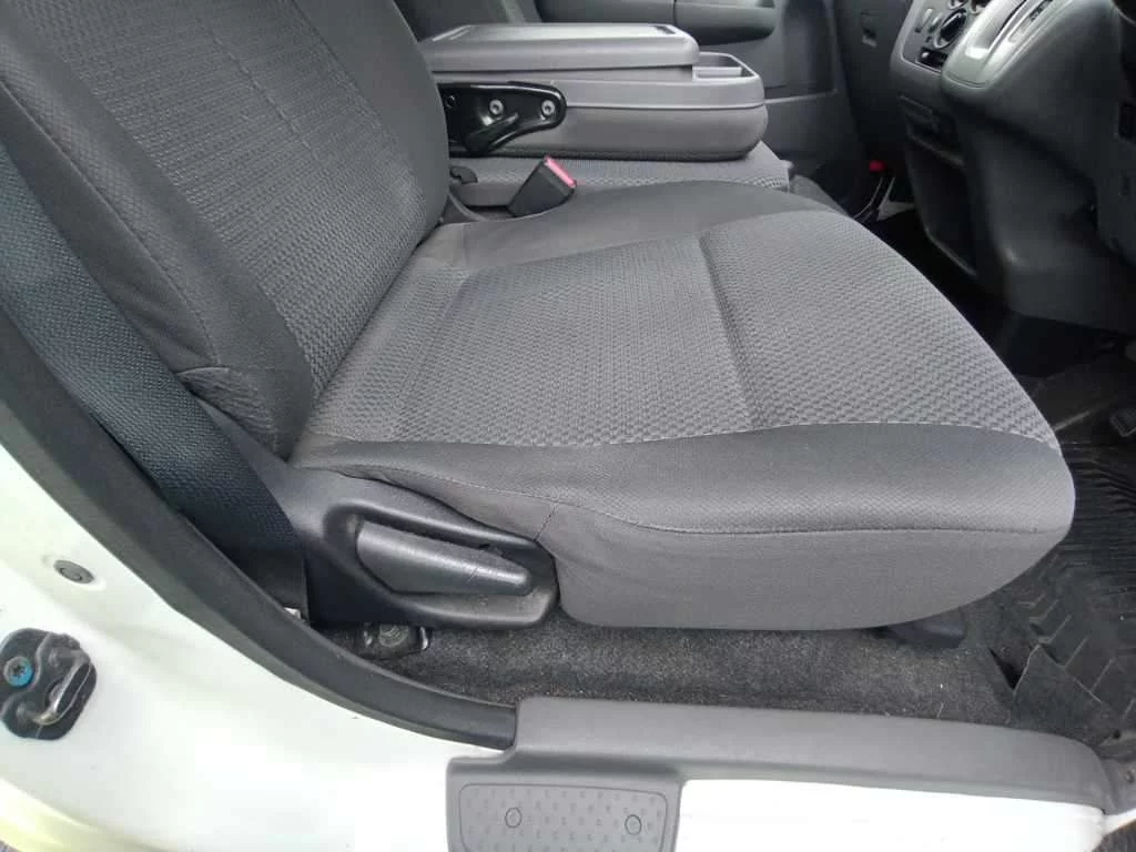Nissan NV350 Caravan DX, миниатюра 10